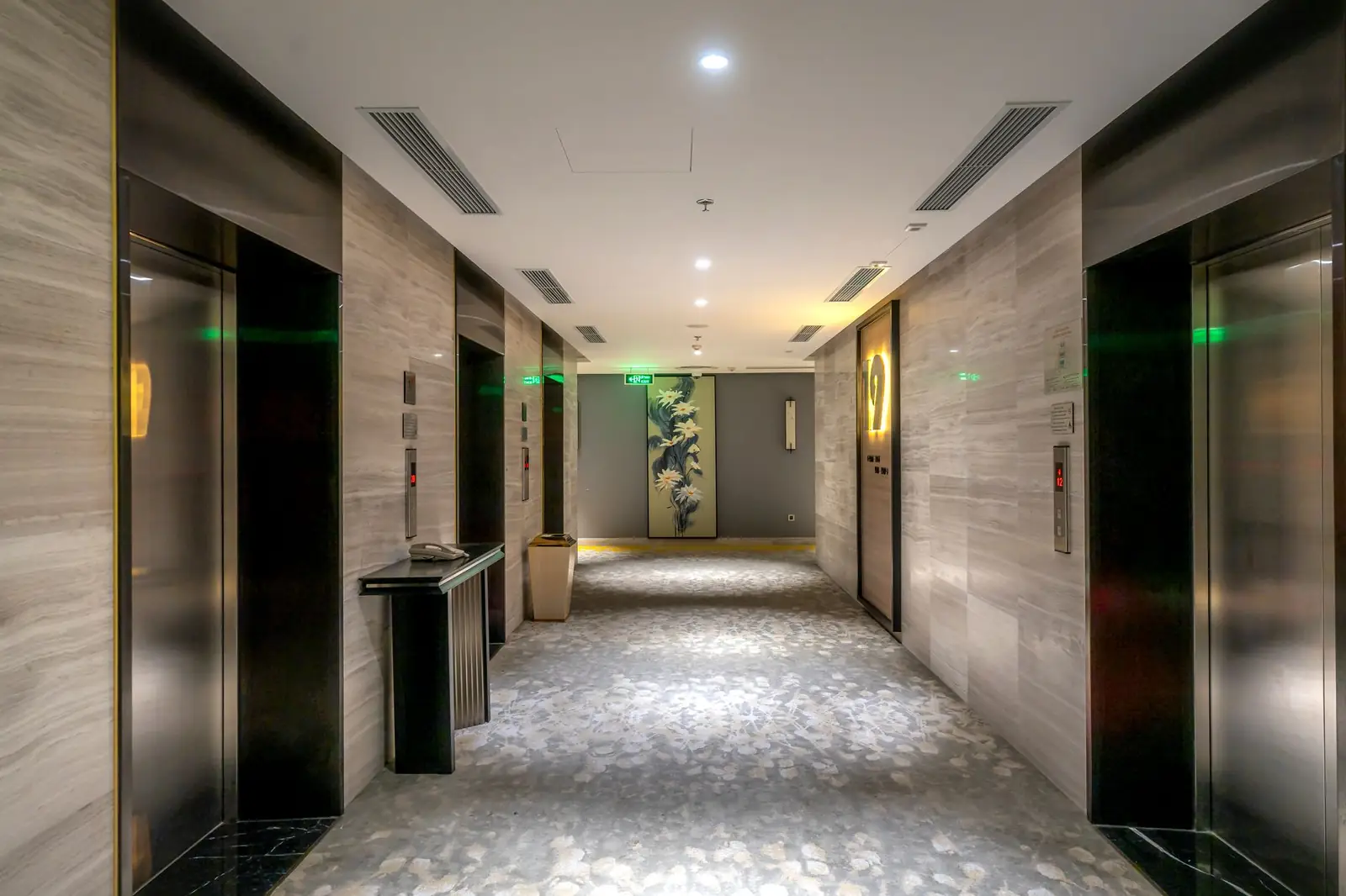 VelquarianregalcRest interior corridor